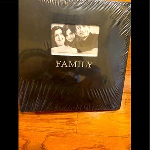FAMILY PHOTO ALBUM